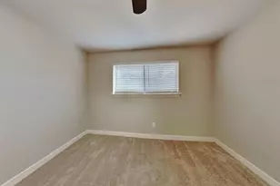 16 W Bigelow Oak Ct, The Woodlands, TX 77381 - Photo 10