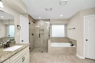 2519 Palace Dr, Stafford, TX 77477 - Photo 16