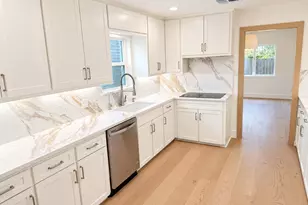 10322 Burgoyne Rd, Houston, TX 77042 - Photo 12