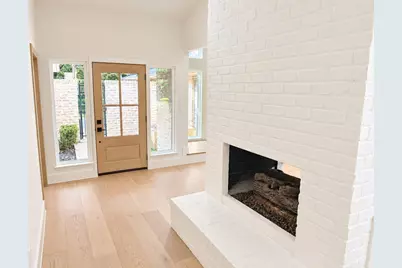 10322 Burgoyne Road, Houston, TX 77042 - Photo 2
