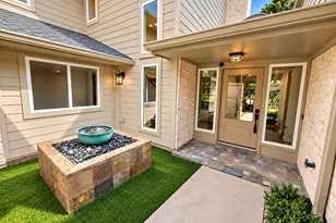 10322 Burgoyne Rd, Houston, TX 77042 - Photo 2