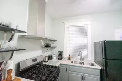 2124 35th Street, Galveston, TX 77550 - Photo 10