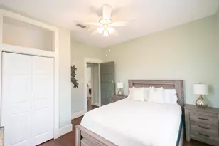 2124 35th St, Galveston, TX 77550 - Photo 12