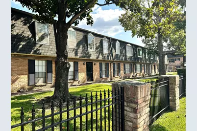 9001 Gaylord Street #4, Houston, TX 77024 - Photo 2
