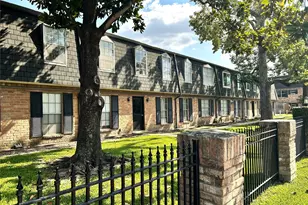 9001 Gaylord St, Houston, TX 77024 - Photo 2