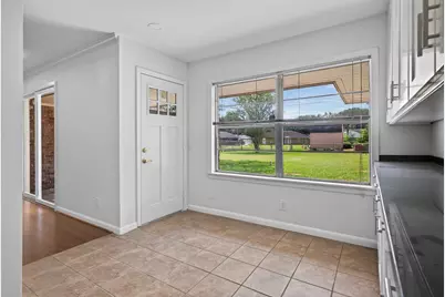 5027 Creekbend Drive, Houston, TX 77035 - Photo 10
