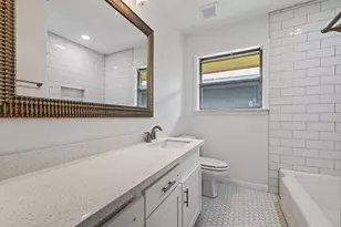 5027 Creekbend Dr, Houston, TX 77035 - Photo 12
