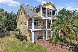 808 Elm Rd, Clear Lake Shores, TX 77565 - Photo 4