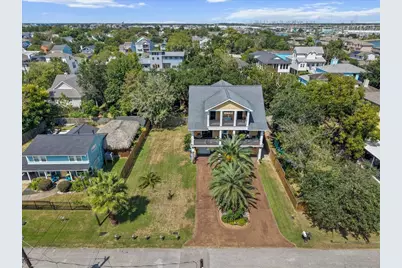 808 Elm Road, Clear Lake Shores, TX 77565 - Photo 2