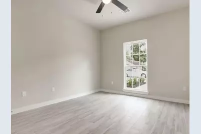 4425 Clover Street #02, Houston, TX 77051 - Photo 8