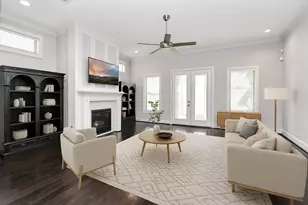 239 W 27th St, Houston, TX 77008 - Photo 1