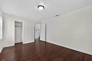 7822 Belbay St, Houston, TX 77033 - Photo 16