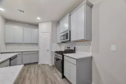 2119 Spring Hollow Drive, Baytown, TX 77521 - Photo 14