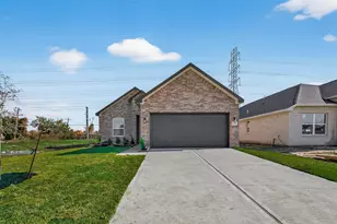 2119 Spring Hollow Dr, Baytown, TX 77521 - Photo 1
