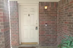 810 Oak W Dr, Houston, TX 77073 - Photo 2