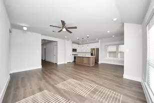 243 Bay Laurel Ct, Alvin, TX 77511 - Photo 16