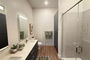 641 W Crosstimbers St, Houston, TX 77018 - Photo 8