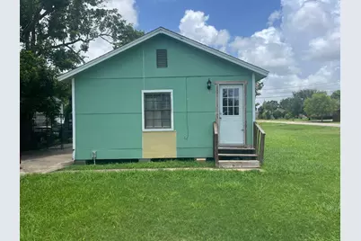 202 N Avenue C, Freeport, TX 77541 - Photo 1
