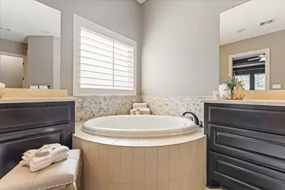 19 Paloma Bend Place, The Woodlands, TX 77389 - Photo 26
