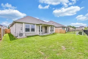 225 Magnolia Laurel Dr, Alvin, TX 77511 - Photo 30