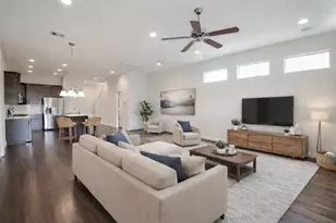 814 W 26th St, Houston, TX 77008 - Photo 8