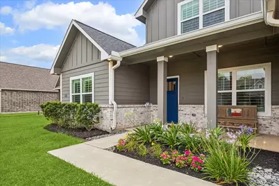 111 Creekside Lane, Lake Jackson, TX 77566 - Photo 2