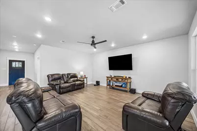 111 Creekside Lane, Lake Jackson, TX 77566 - Photo 14