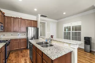 821 W 26th St, Houston, TX 77008 - Photo 12