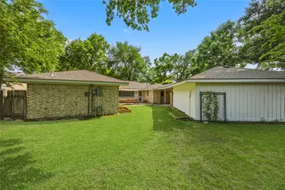 1103 Baymeadow Drive, Houston, TX 77062 - Photo 34