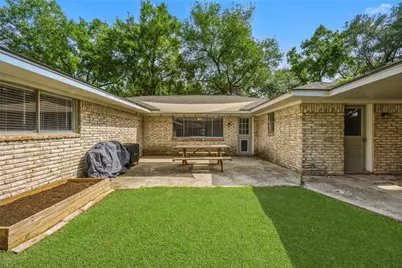 1103 Baymeadow Drive, Houston, TX 77062 - Photo 32