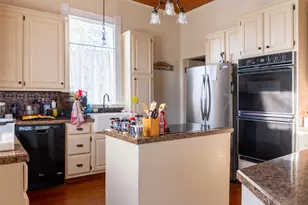 401 Hanover St, Edna, TX 77957 - Photo 8