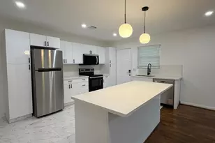 1972 W McKinney St, Houston, TX 77019 - Photo 4
