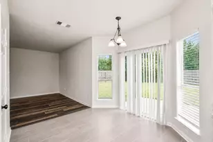 101 Cacao St, Lake Jackson, TX 77566 - Photo 8