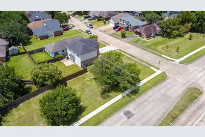 101 Cacao Street, Lake Jackson, TX 77566 - Photo 36