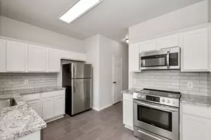 101 Cacao St, Lake Jackson, TX 77566 - Photo 12