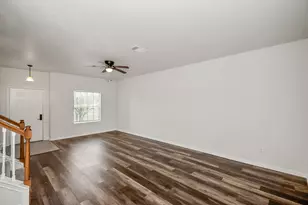 101 Cacao St, Lake Jackson, TX 77566 - Photo 4