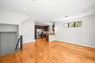 1121 W 17th St, Houston, TX 77008 - Photo 8