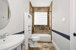 1121 W 17th St, Houston, TX 77008 - Photo 14