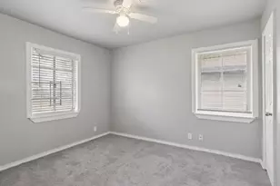 9029 Homewood Ln, Houston, TX 77078 - Photo 16