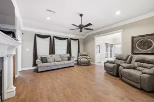 405 Pintail Ln, Orange, TX 77630 - Photo 4