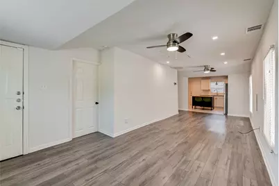 100 E 33rd Street, Houston, TX 77018 - Photo 2