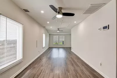 100 E 33rd Street, Houston, TX 77018 - Photo 4