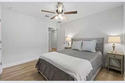 13301 Lago Acero Lane, La Marque, TX 77568 - Photo 10