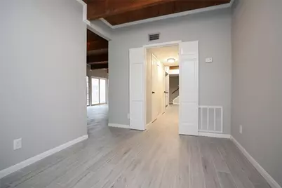 5370 Brownway Street #D33, Houston, TX 77056 - Photo 14