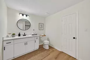 907 S 3rd St, La Porte, TX 77571 - Photo 26