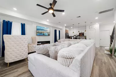 851 S Victory Drive #B C, Houston, TX 77088 - Photo 10