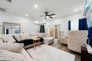 851 S Victory Dr, Houston, TX 77088 - Photo 12