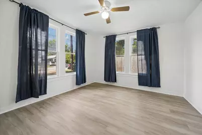315 Jones Street, Columbus, TX 78934 - Photo 14