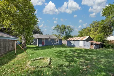 315 Jones Street, Columbus, TX 78934 - Photo 18