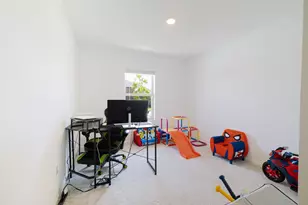 9647 Atwood Lake Dr, Baytown, TX 77521 - Photo 10